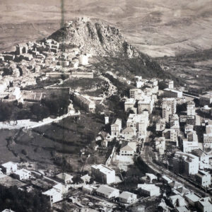 Historisk panorama over Tolfa